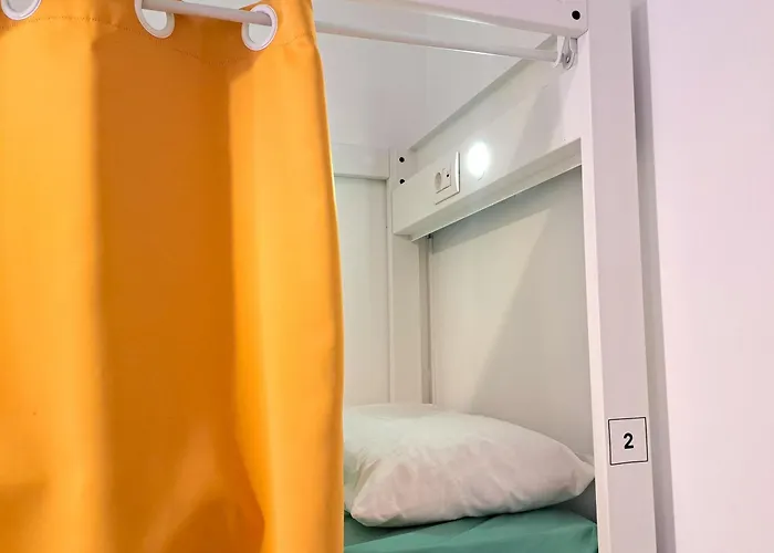 Bed & Bike Hostal