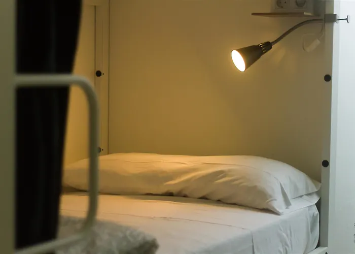 Bed & Bike Hostal