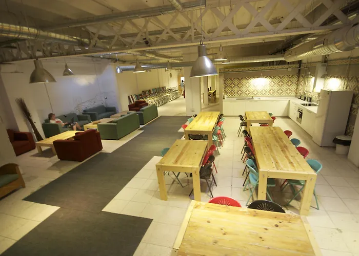 Bed & Bike Hostal