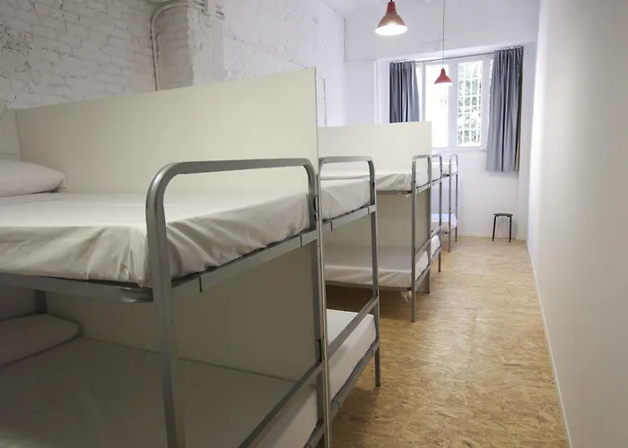 Bed & Bike Hostal *