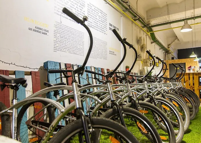 Bed & Bike Hostal
